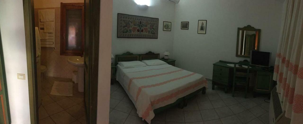 Sant Efisio Hotel Lotzorai Kültér fotó